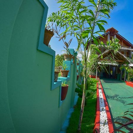 Neem Garden Guest House Batticaloa Exteriör bild