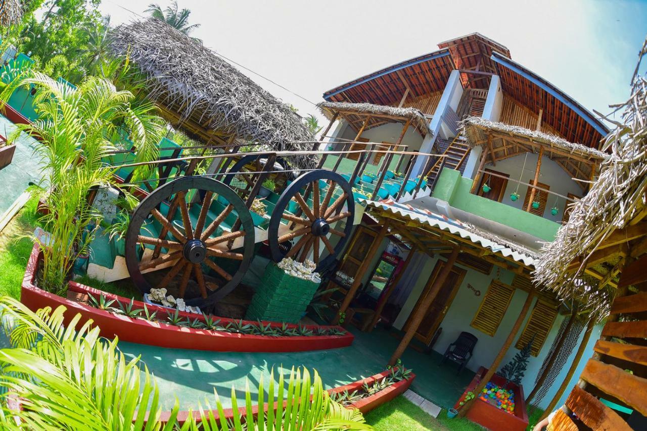 Neem Garden Guest House Batticaloa Exteriör bild