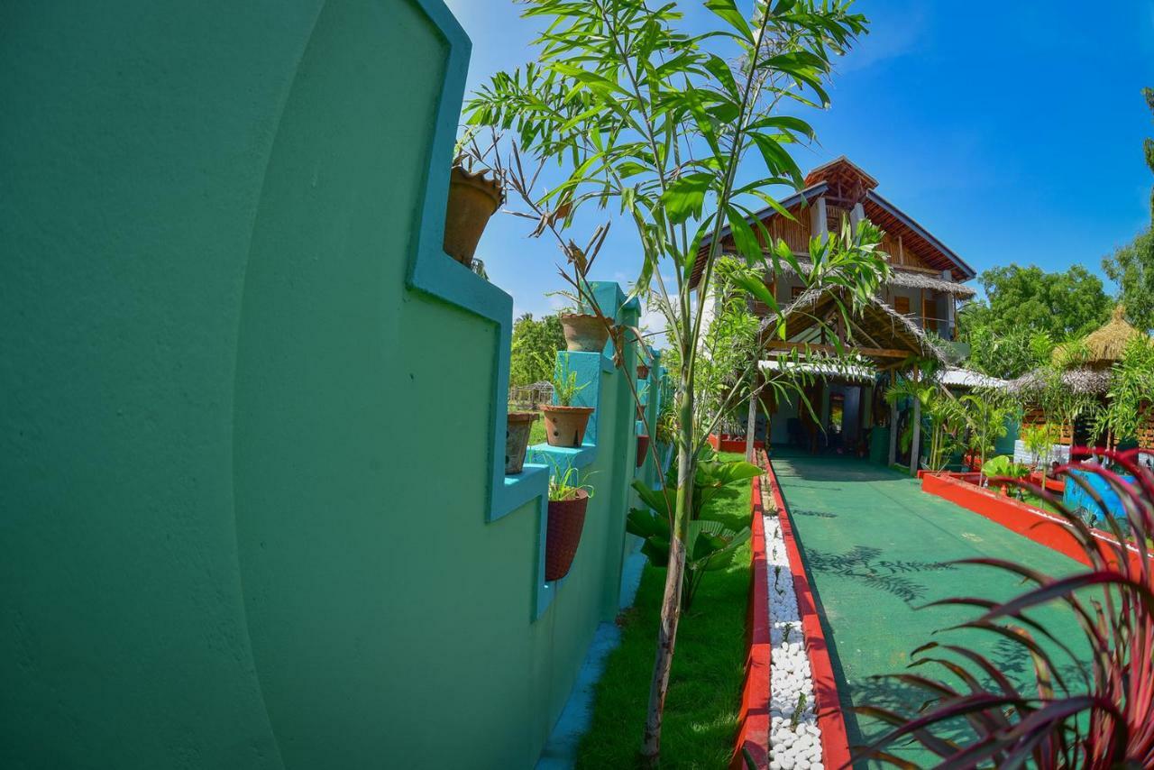 Neem Garden Guest House Batticaloa Exteriör bild