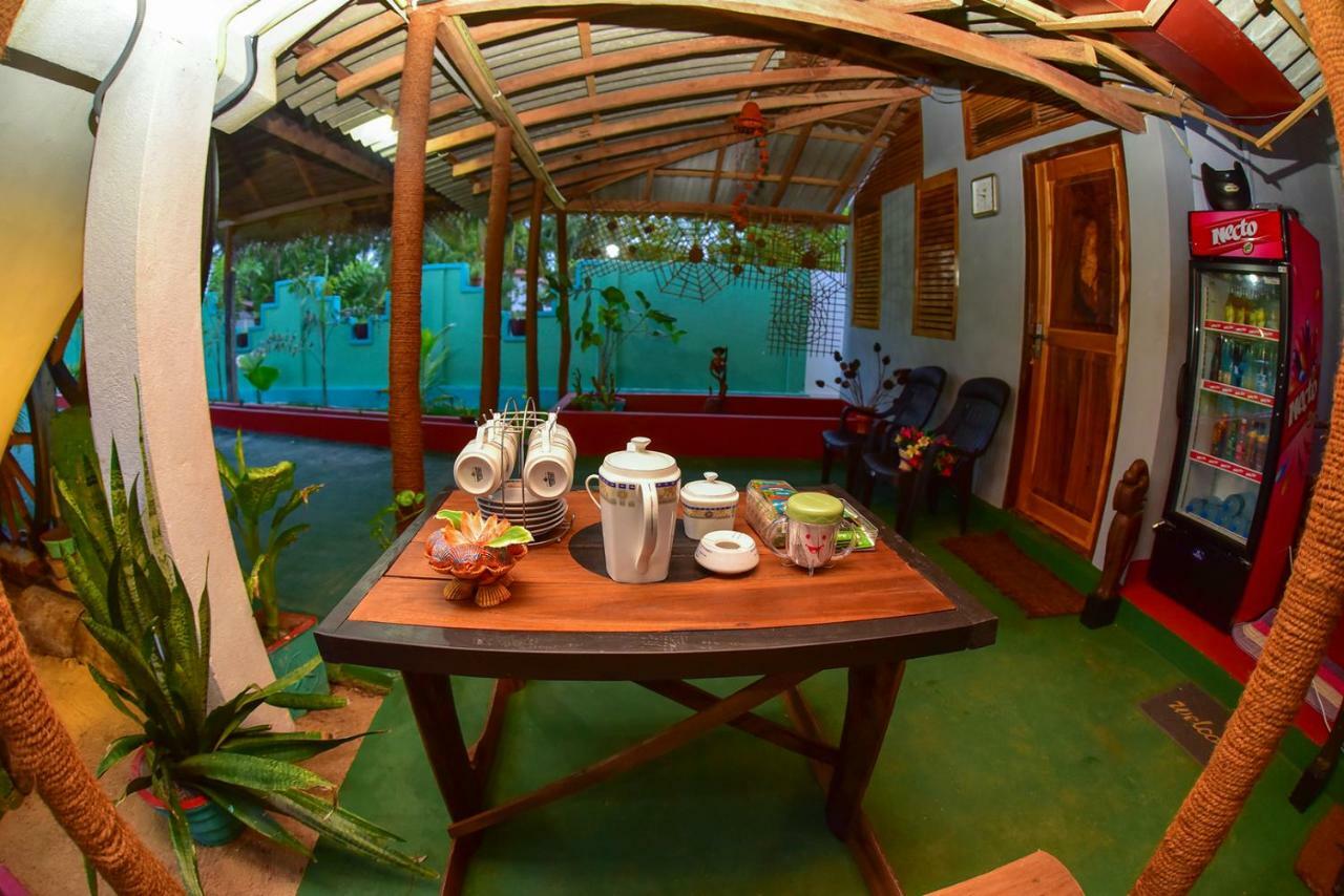 Neem Garden Guest House Batticaloa Exteriör bild