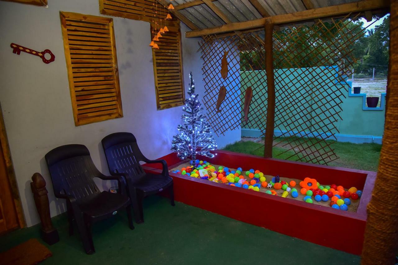 Neem Garden Guest House Batticaloa Exteriör bild