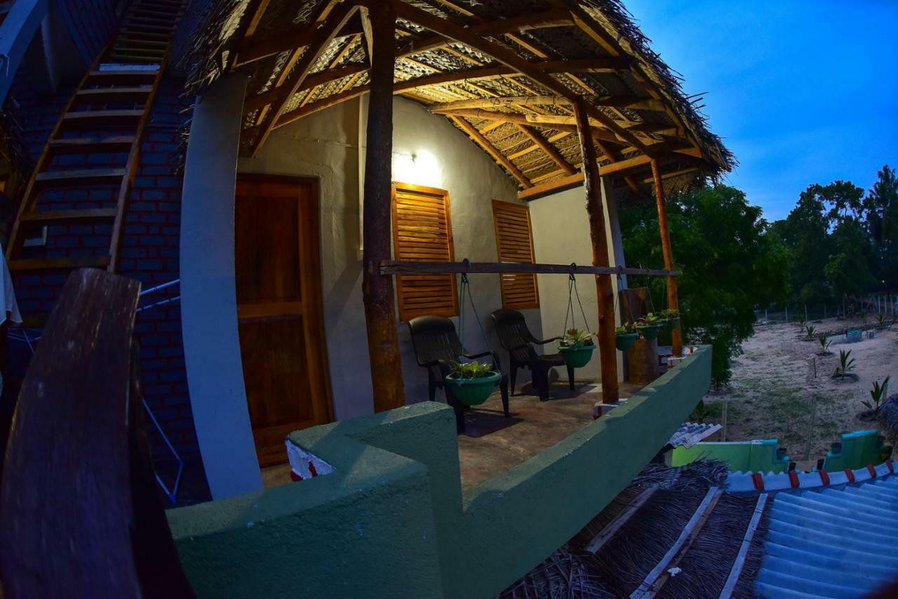 Neem Garden Guest House Batticaloa Exteriör bild